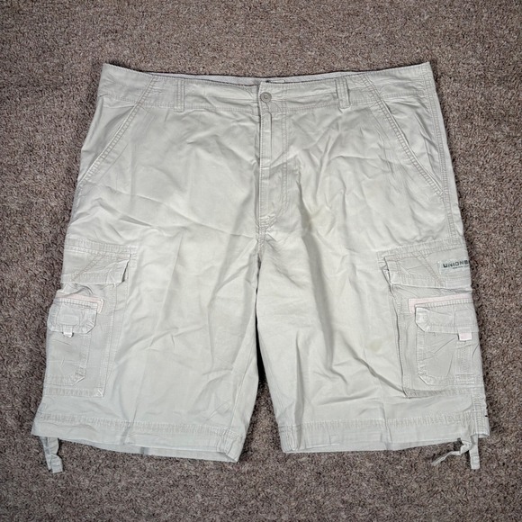 Unionbay Men's Cargo Shorts Beige Outdoor Casual Size 42 Y2K Skate - Picture 1 of 9
